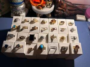 Vintage Estate 28 Piece Ring Lot Multi-Stone Cocktail & Fashion Collection & Sig